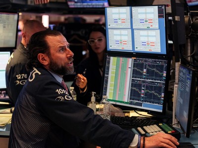 Giao dịch chứng khoán khối ngoại ngày 5/3: Bán ròng hơn 1.300 tỷ đồng